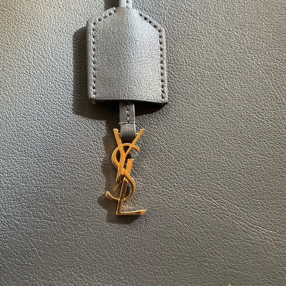 Saint Laurent Toy Shopping Tote - Picture 11 of 16